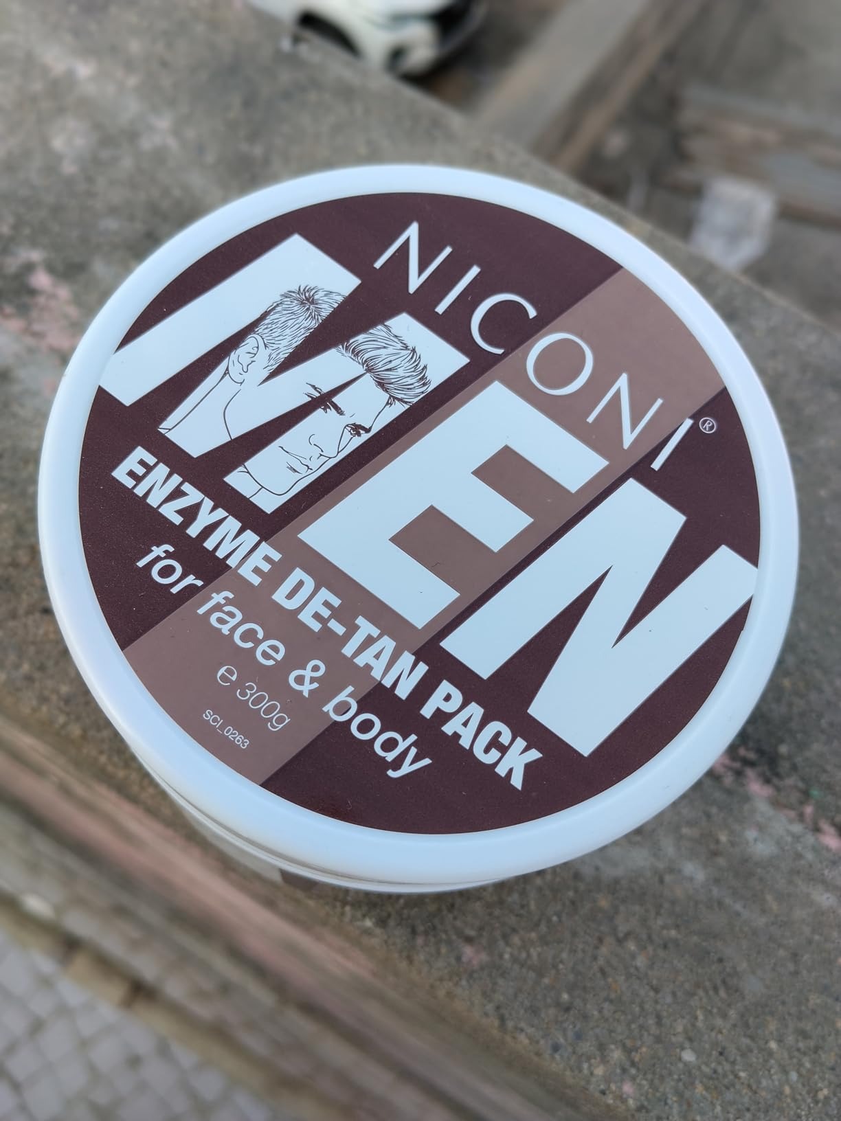 Nexify™ Men’s Enzyme De-Tan Pack – Deep Cleansing, Tan Removal & Skin Brightening Treatment (300g)